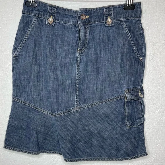 Vintage Banana Republic Asymmetrical Hem Line Cargo Denim Skirt Y2K Size 4 - Picture 2 of 9